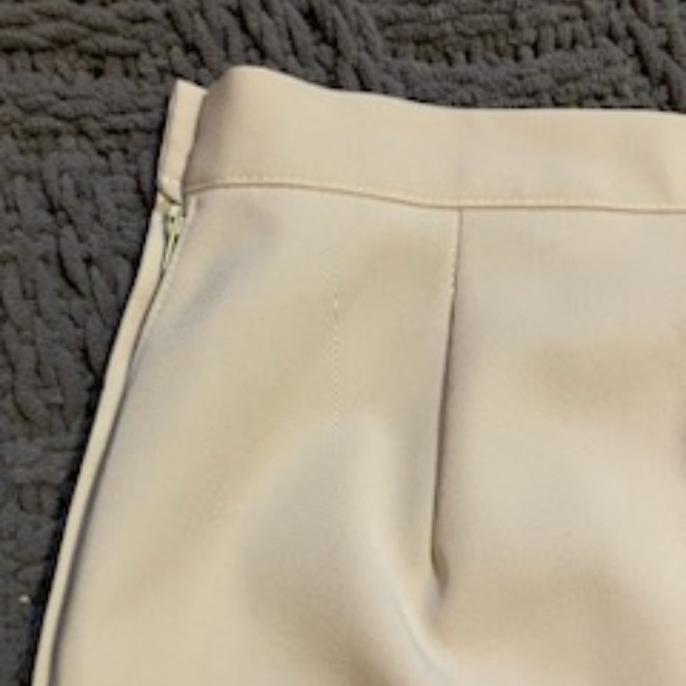 Courtenay Ivory Short-Sleeve Pantsuit - Picture 14 of 14